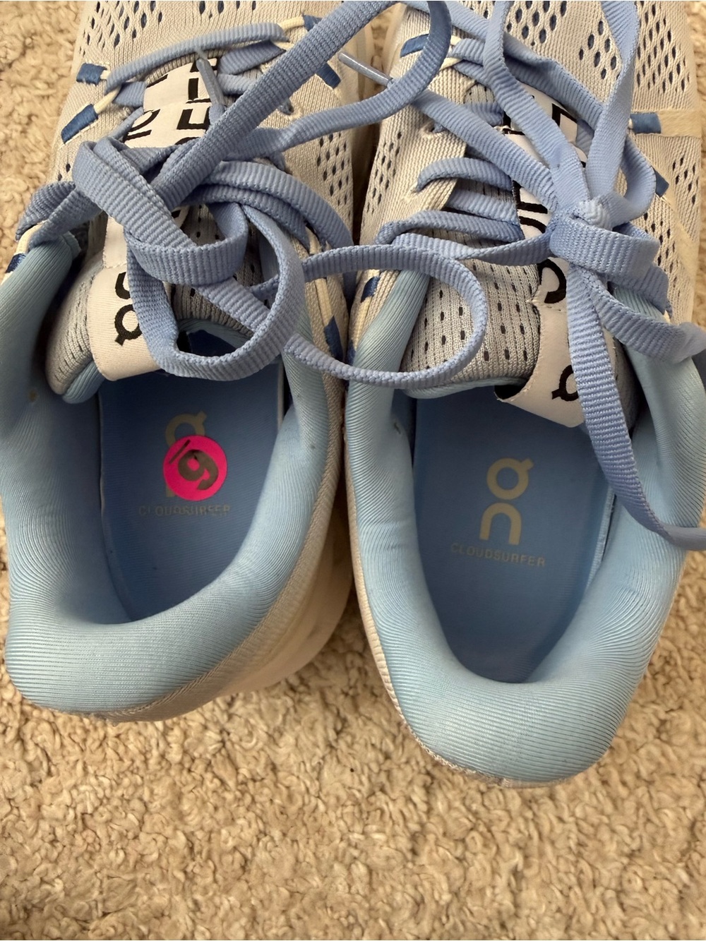 On Running Women's Cloudsurfer sneakers in the Heather/White colorway size 6 - Picture 10 of 12
